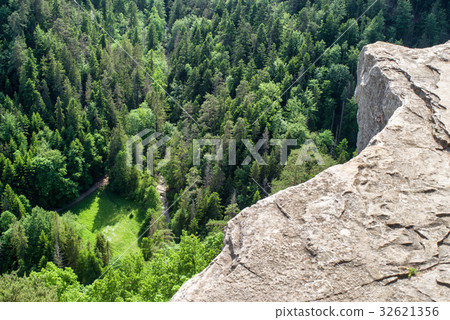 Tourists on the rock in Slovak paradise 32621356
