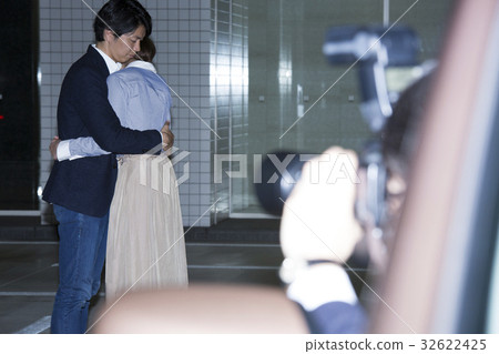 Paparazzi excitement 32622425