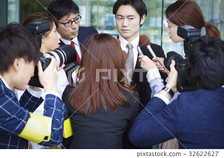 A press circle 32622627