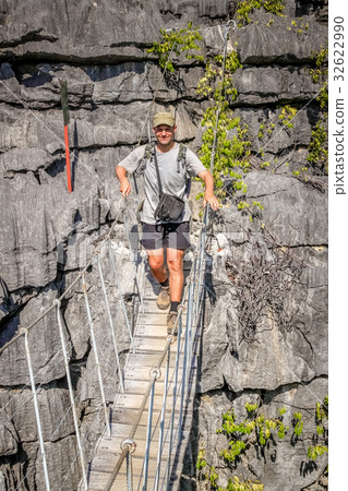 Tourist on the famous hanging bridge of Ankarana 32622990