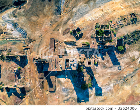 Abandoned Old Copper Extraction Abandoned Old Copper Extraction 32624000