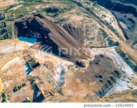 Abandoned Old Copper Extraction Abandoned Old Copper Extraction 32624001
