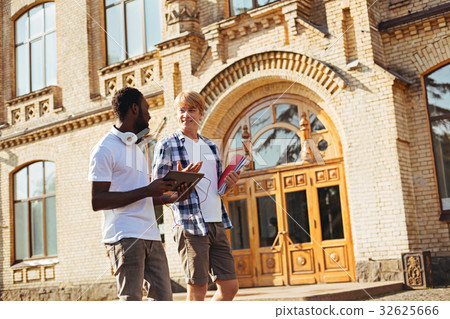 Dedicated positive students heading to the next 32625666