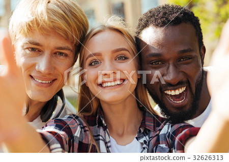 Pretty inspired girl having a great day in friends 32626313