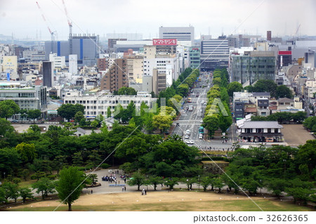 From the Himeji Castle castle tower, look over Otemae-dori and its previous Himeji Station 32626365