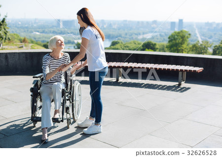 Bright stunning lady thankful for volunteers Bright stunning lady thankful for volunteers 32626528