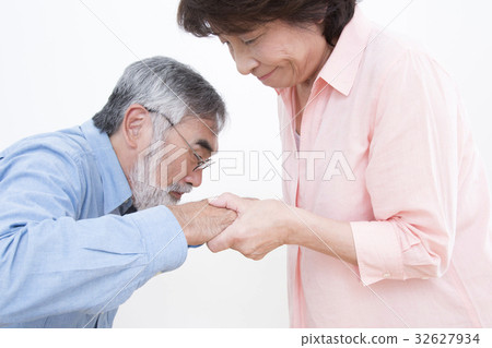 Nursing care image Rising assistance old age long-term care Nursing care image Rising assistance old age long-term care 32627934