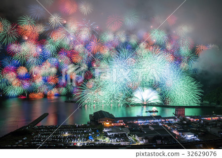 [Kihoku Town, Mie Prefecture] Kihoku Lantern Festival Fireworks 32629076