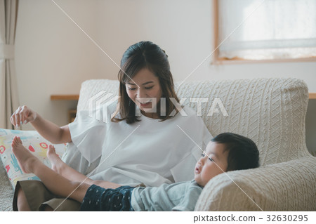 parenthood, parent and child, mother and child 32630295