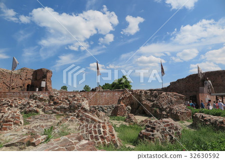 Ruins of the Teutonic Knights Castle in Torun Ruins of the Teutonic Knights Castle in Torun 32630592