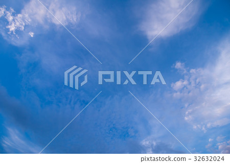 七月的天空和雲彩（3：2） 32632024
