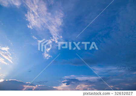 Sky and clouds in July (3: 2) 32632027