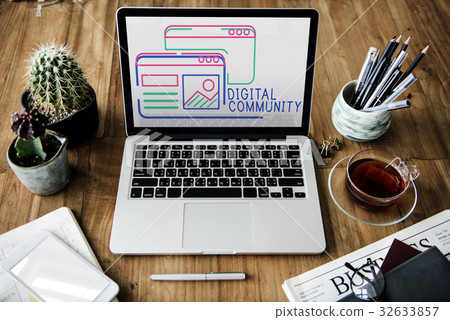 Blog is an online sharing content. 32633857