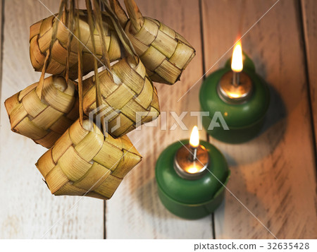 ketupat and pelita ketupat and pelita 32635428
