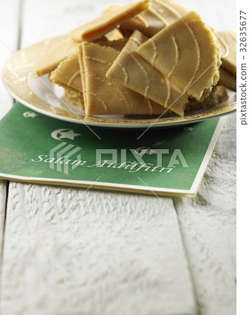 kueh kapit kueh kapit 32635677