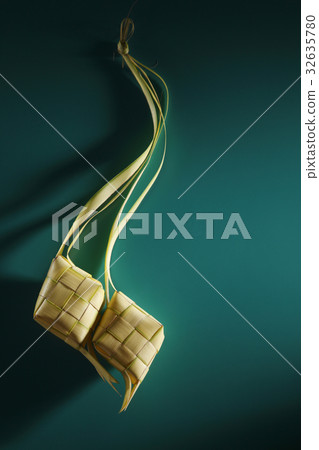 ketupat 32635780