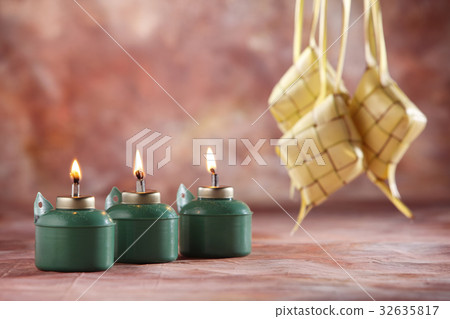 hari raya hari raya 32635817