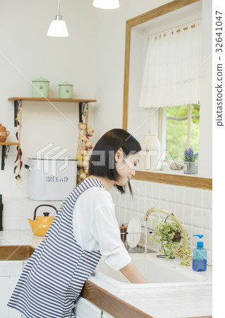 一個女人在她二十多歲的形象 一個女人在她二十多歲的形象 32641047