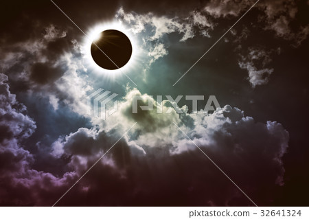 Scientific natural phenomenon, total solar eclipse 32641324