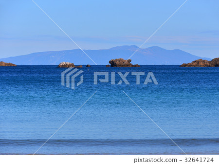 Touraura Beach-189459 32641724