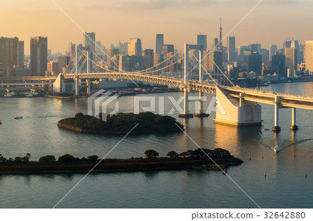 Tokyo Tower and Rainbow Bridge in Japan Tokyo Tower and Rainbow Bridge in Japan 32642880