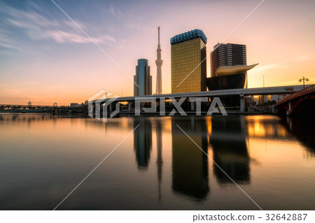 Tokyo Sky Tree during sunrise in Tokyo, Japan 32642887