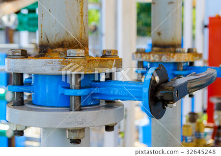 Butterfly gate valve to prevent flow of water 32645248