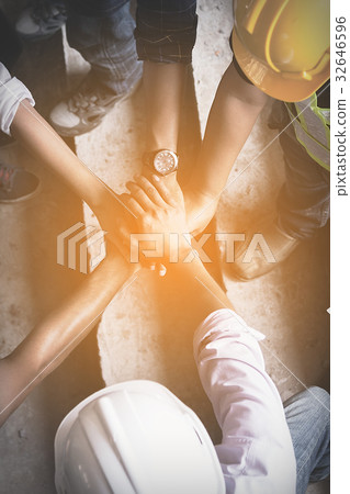 engineer working on construction site  32646596