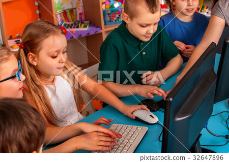 Children computer class us for education and video 32647896