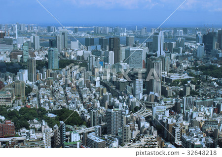 Tokyo cityscape 32648218
