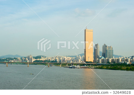 Hangang river in Seoul in summer in Korea 32649028