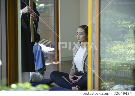 Experience Zazen Foreigner 32649424