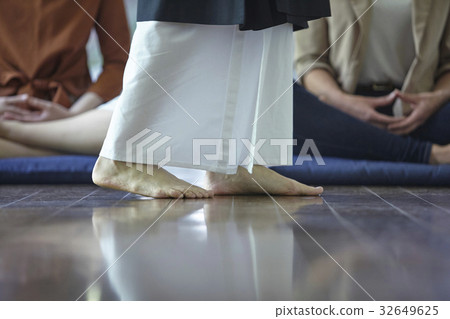 Zazen experience Zazen experience 32649625