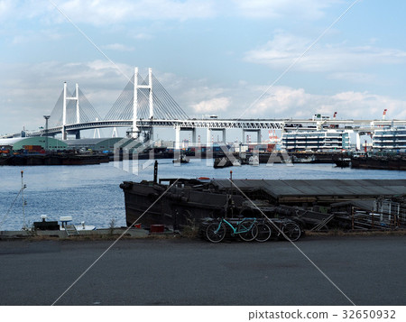 Yokohama port Yokohama port 32650932