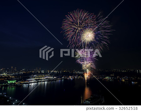 煙花在橫濱展出 煙花在橫濱展出 32652518