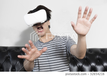 VR男 32654216
