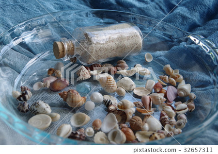 Summer sea memories (image) 32657311