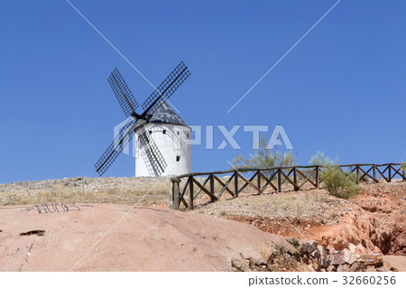 Windmill near Alcazar de San Juan 32660256