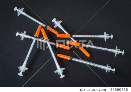 Insulin syringes for diabetes Insulin syringes for diabetes 32660516