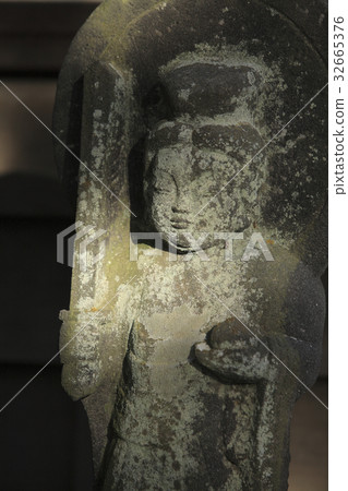 Stone statue Stone statue 32665376