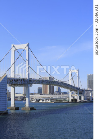 有藍天的彩虹橋 32666931