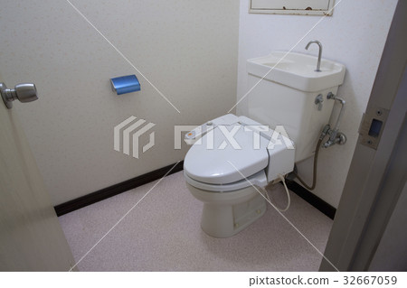 Toilet before renovation Toilet before renovation 32667059