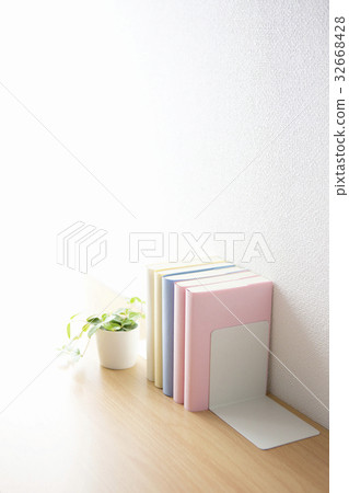 多彩的書 32668428