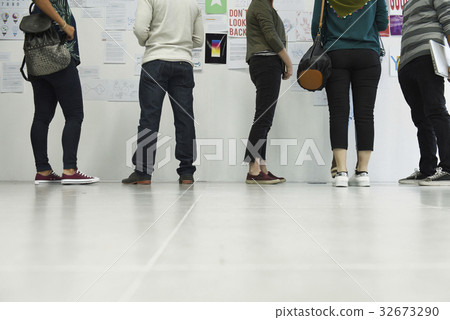 Business people creative talking discussion ideas Business people creative talking discussion ideas 32673290