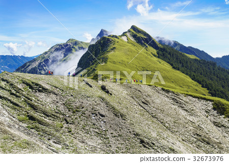 Taiwan Hundred Mountain Yixi Northern Peak 3607 m 32673976