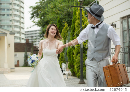 Bridal garden wedding casual image 32674945