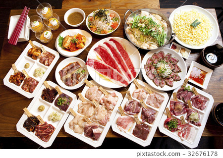 Grilled meat course meal 32676178