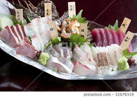 Sashimi platter Sashimi platter 32676319