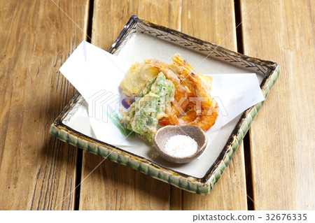tempura  32676335