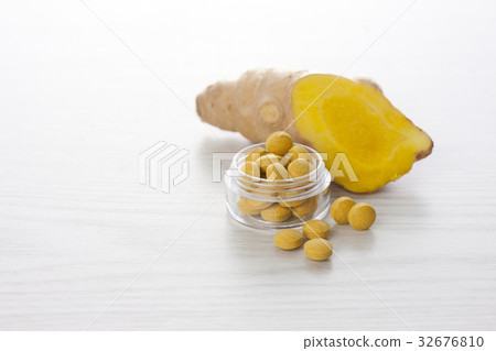 Curcuma Curcuma 32676810